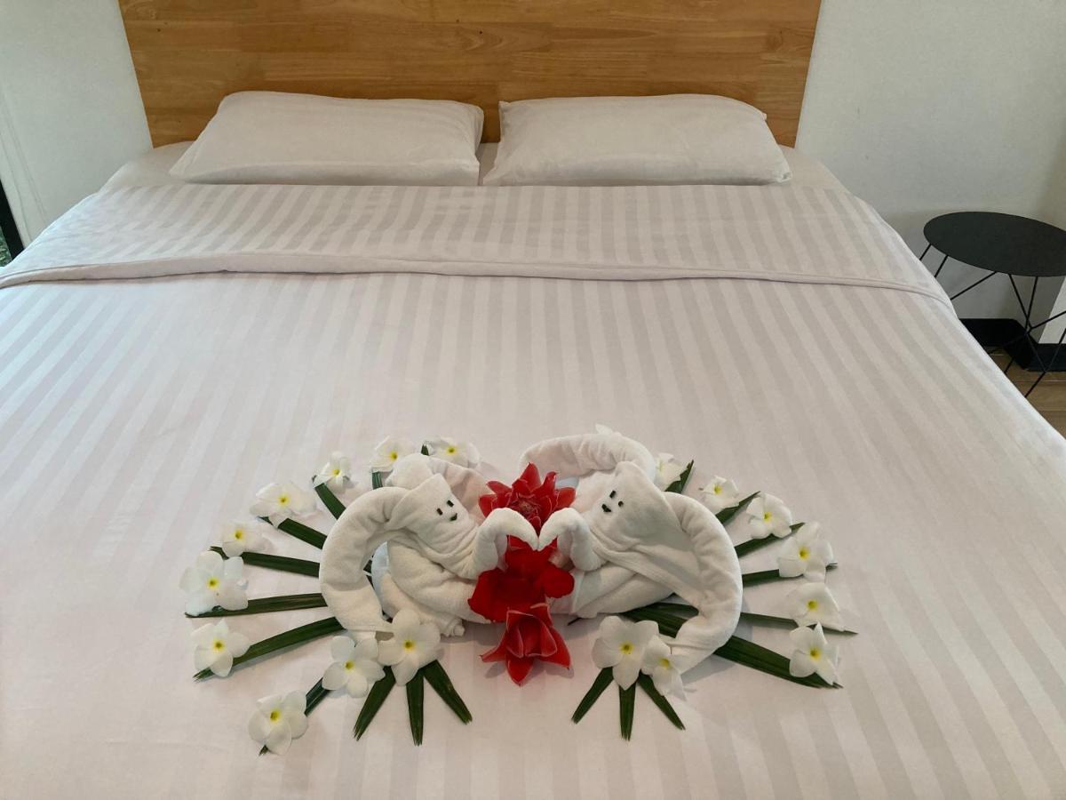 Oneandaman Resort Khao Lak Esterno foto